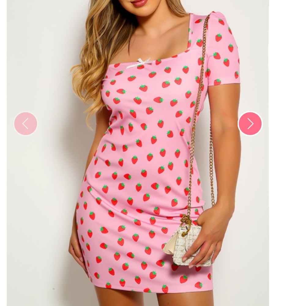 Strawberry dress 🍓